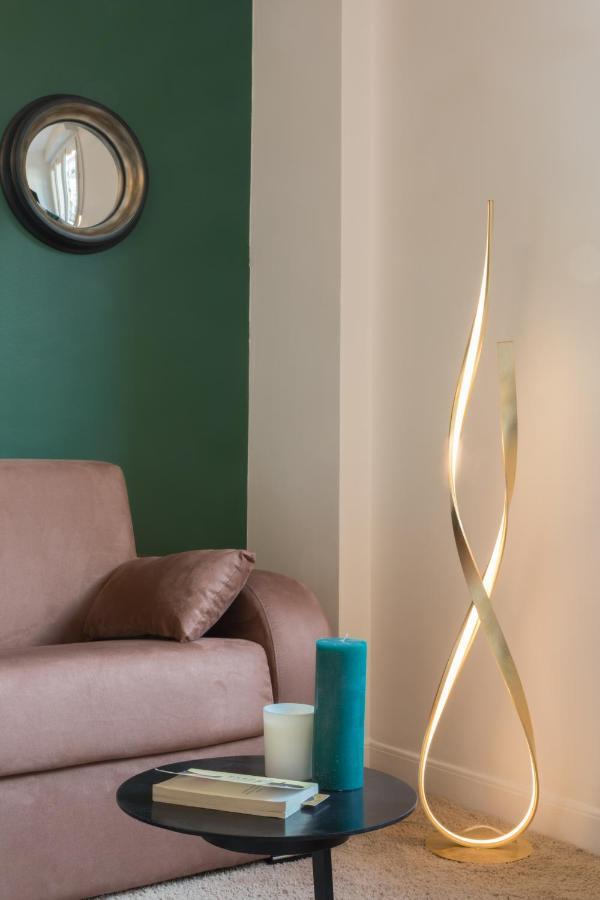 Beautiful Apartment In The Heart Of Nizza Exterior foto