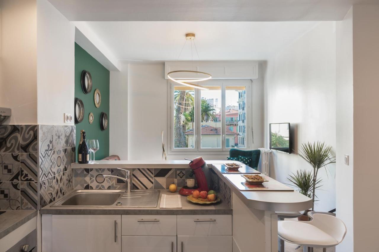 Beautiful Apartment In The Heart Of Nizza Exterior foto