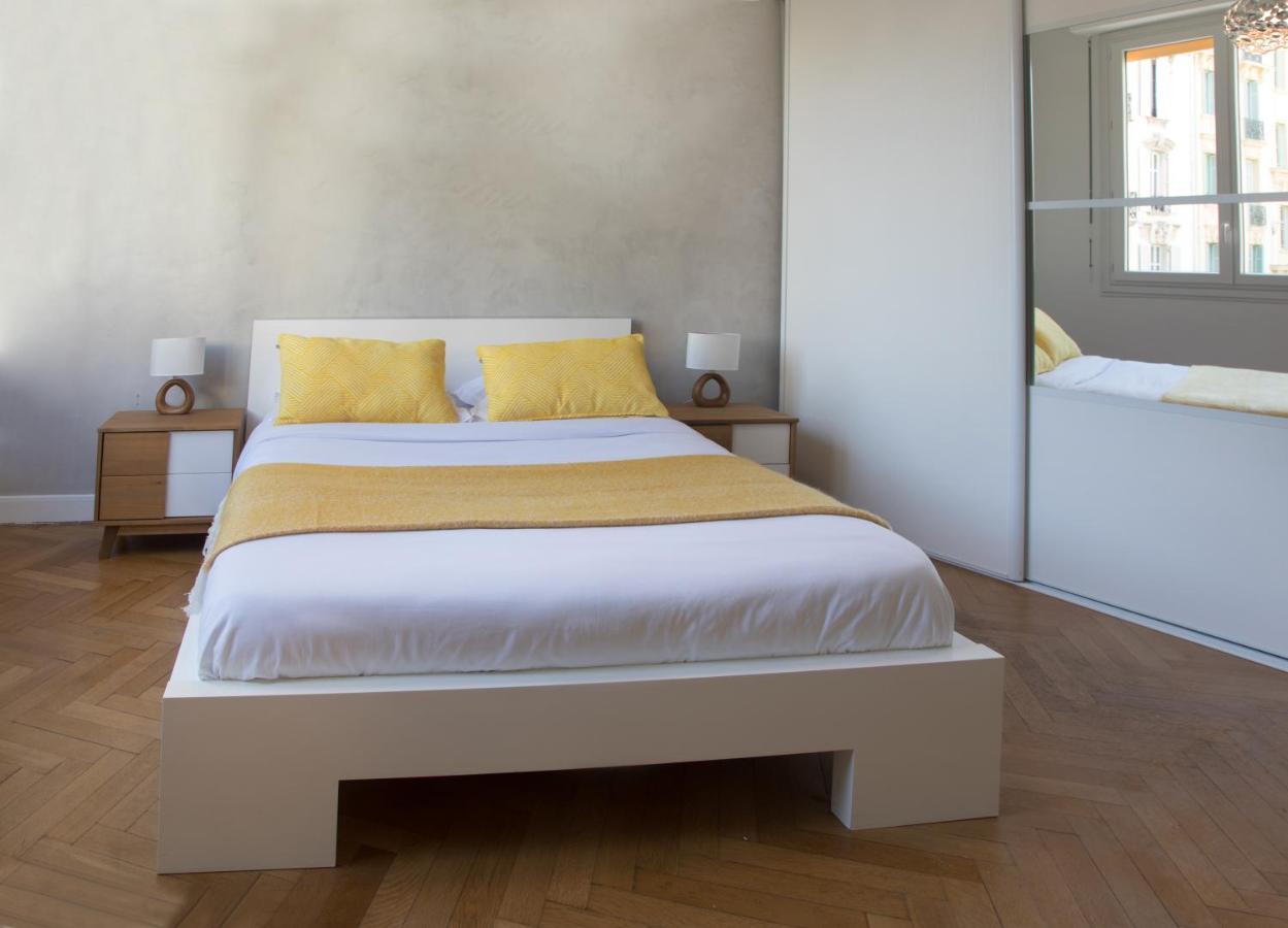 Beautiful Apartment In The Heart Of Nizza Exterior foto